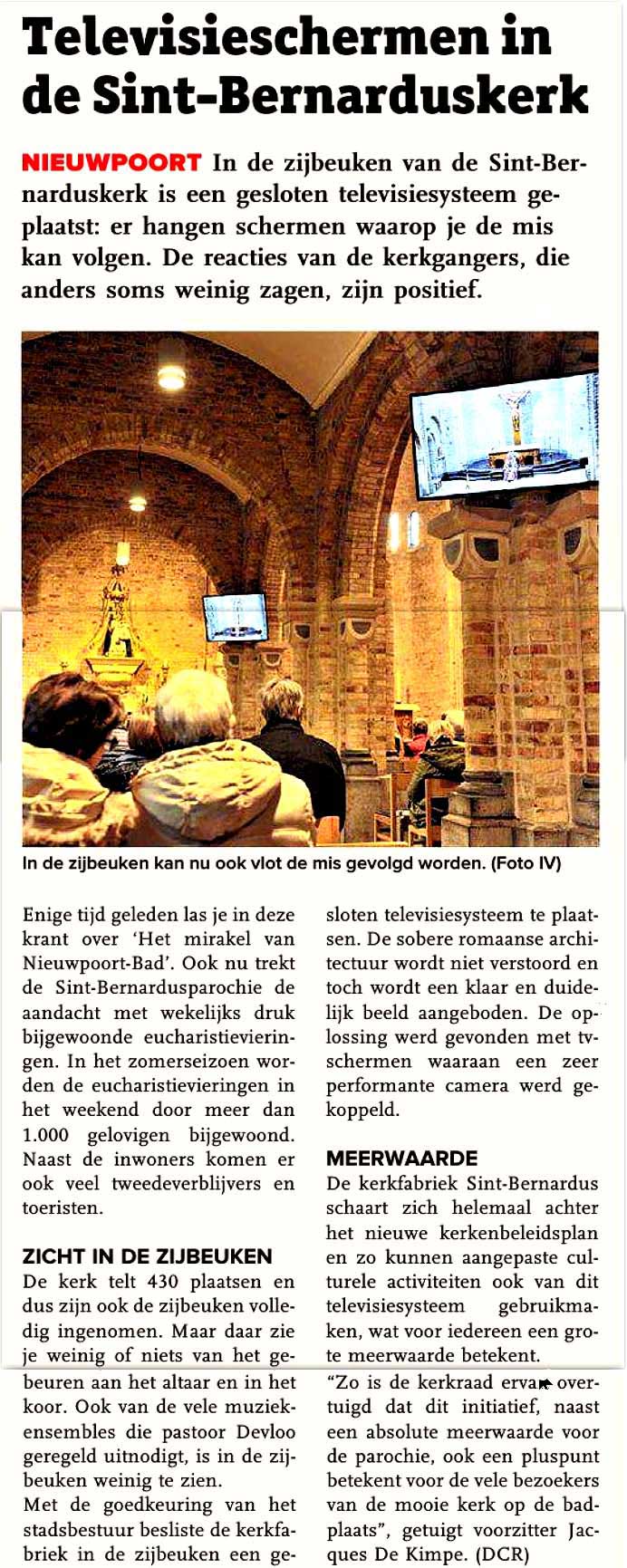 krantenartikel over installatie videoschermen in de zijbeuken