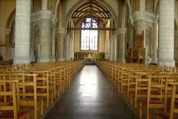 Interieur kerk.