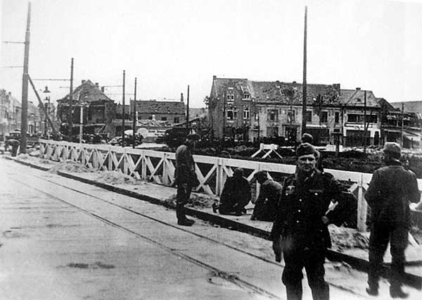 wacht op de langebrug