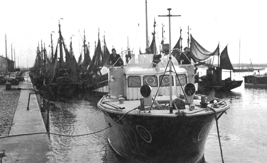 zeereddingboot in de haven