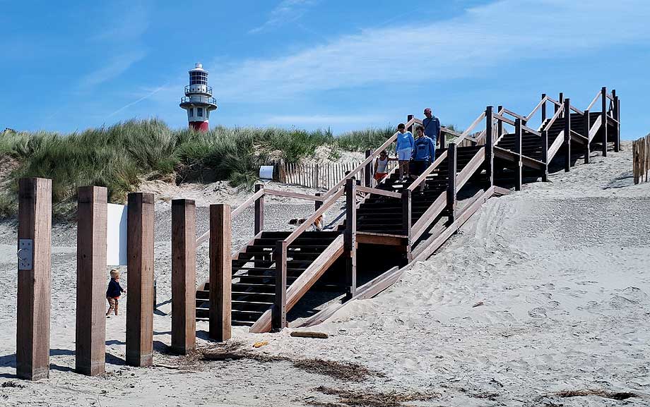 houten overgang duinen