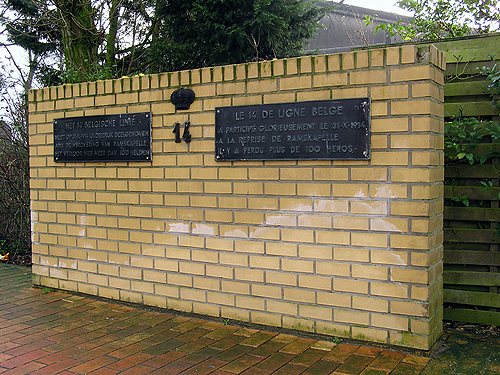 gedenk monument 14 de liniregiment aan voormalig station